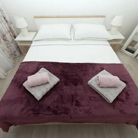 Relax מאקרסקה